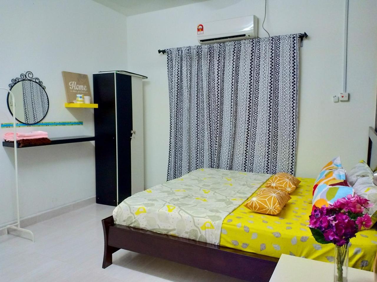 Casa Inderaloka Pantai Batu Buruk Apartment กัวลาตรังกานู ภายนอก รูปภาพ