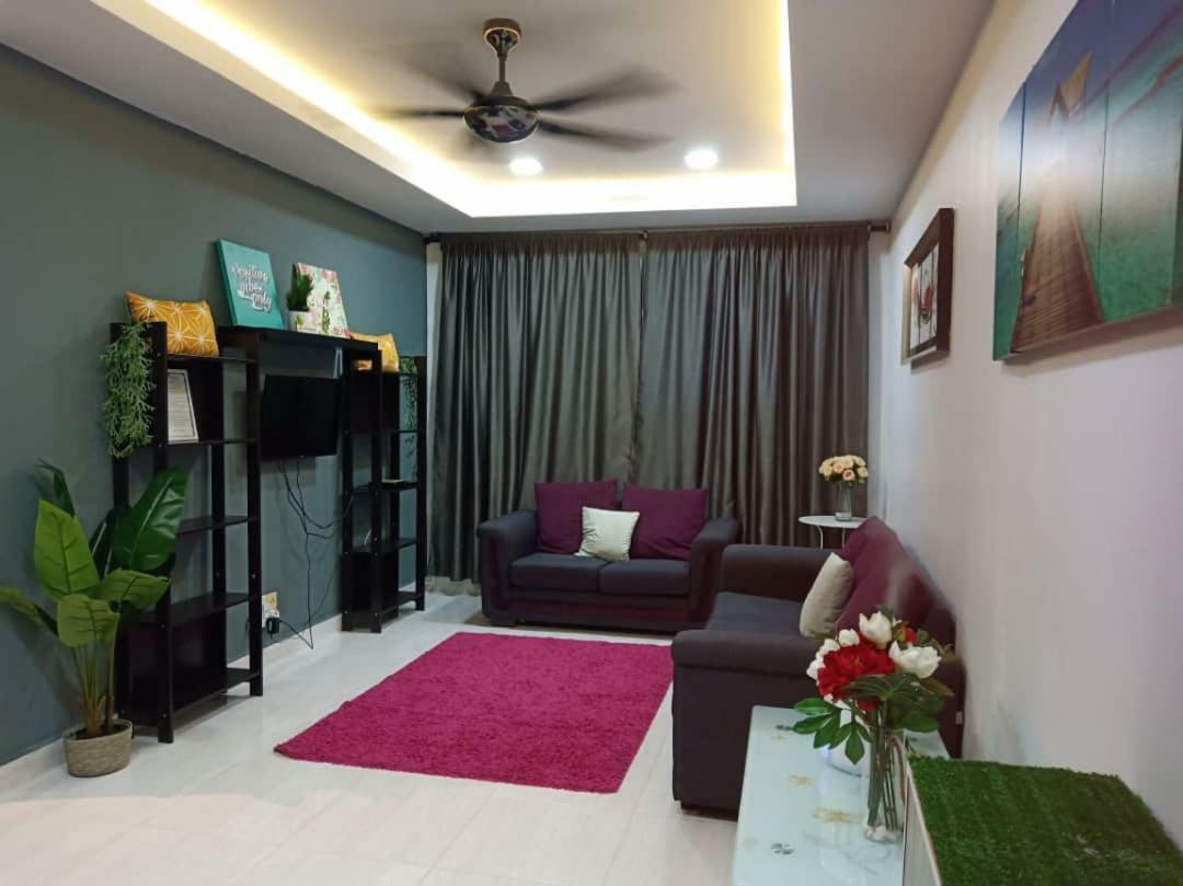 Casa Inderaloka Pantai Batu Buruk Apartment กัวลาตรังกานู ภายนอก รูปภาพ